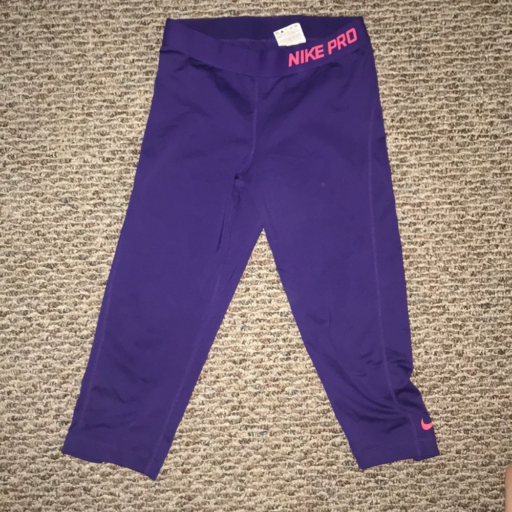 Nike pro crop leggings